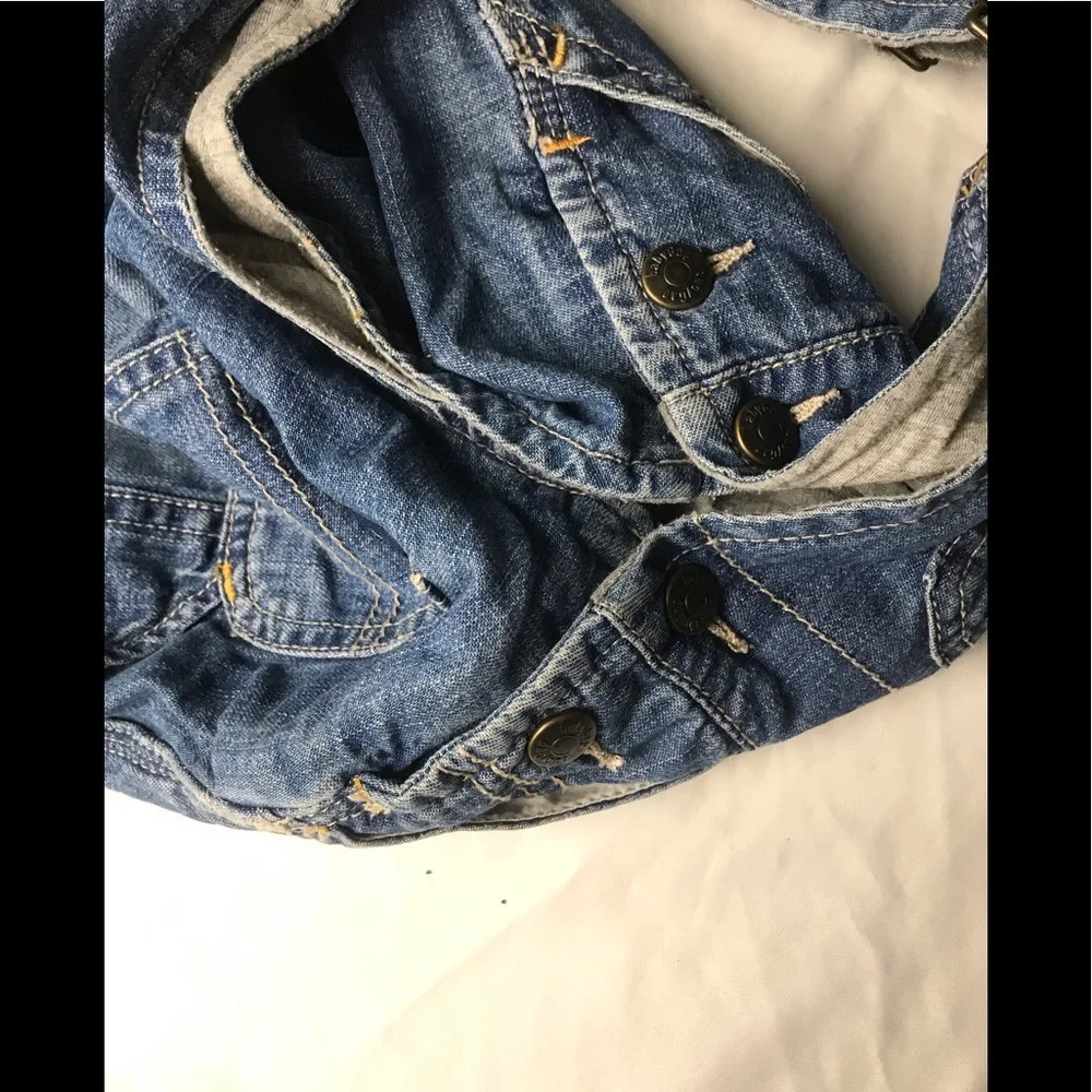 GAP baby lined